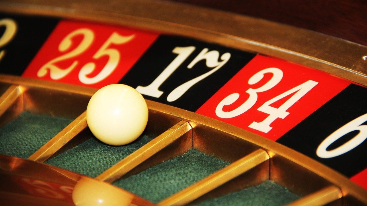 Online Lottery and Innovation
